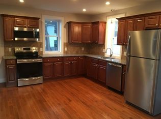 564 Hampden St, Holyoke, MA 01040