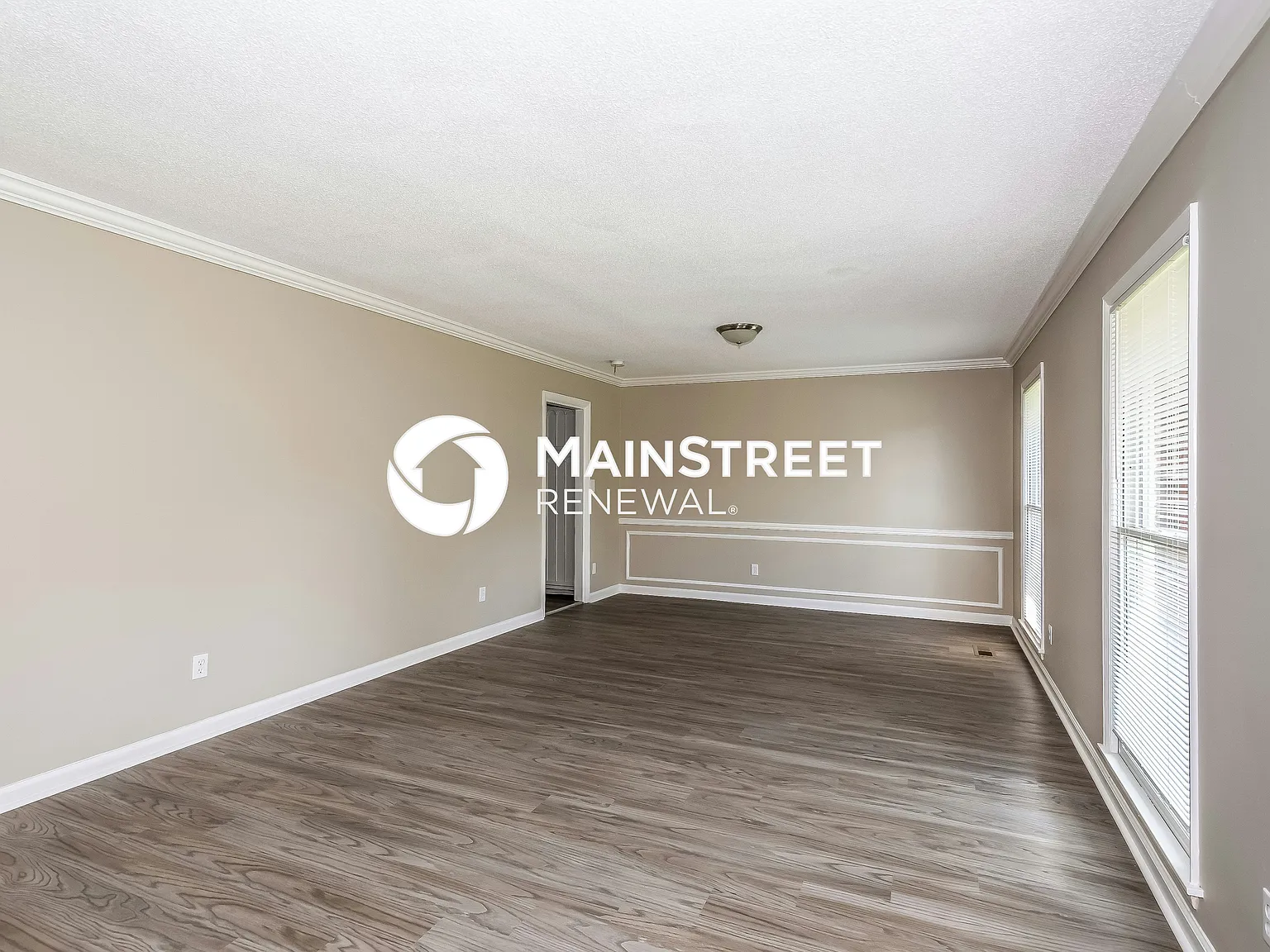 2144 Etowah St — Photo 2