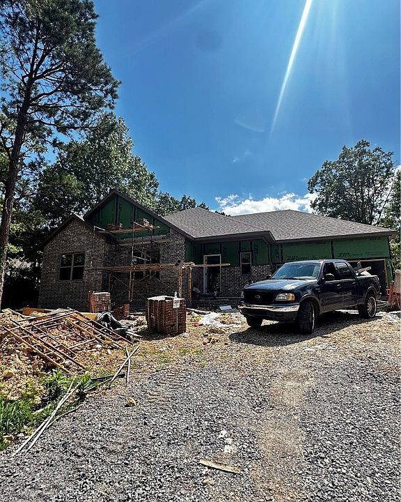 1st image of 19 Reading Ln
