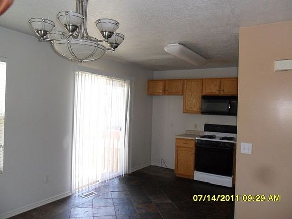 Kitchen (new photos inc)