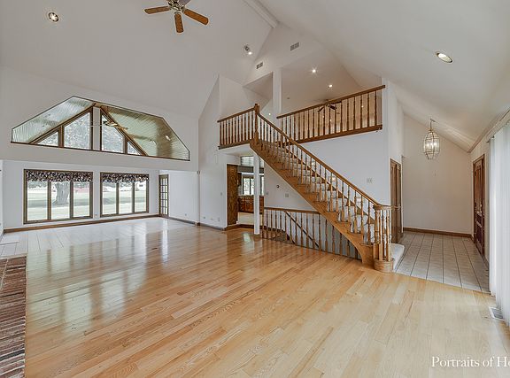 3rd image of 24512 W Brittany St