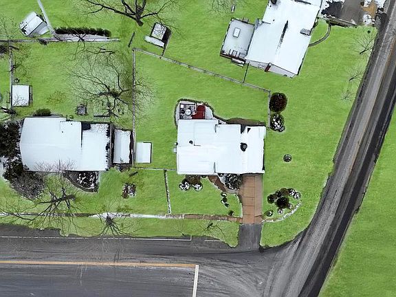 3rd image of 178 Gerhard Road