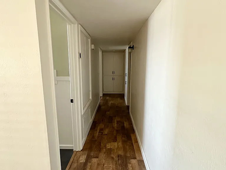180 E 1st St S — Photo 5