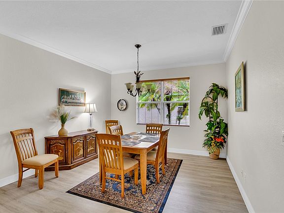 5th image of 3189 Astor Ave