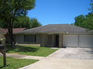 7107 Pickett Dr, Richmond, TX 77469