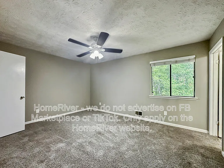 323 Park Ridge Ct — Photo 14