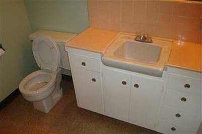 5th image of 1159 Country Club South Blvd