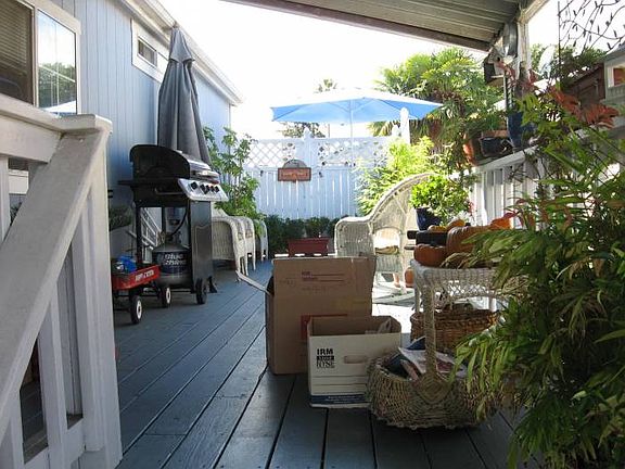 5th image of 299 Maui Cir