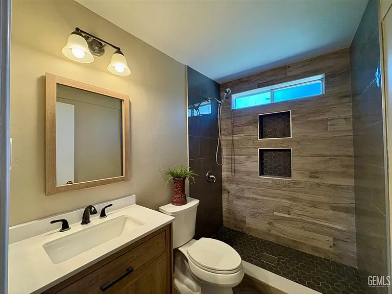 5025 Fillmore Ave #A — Photo 1