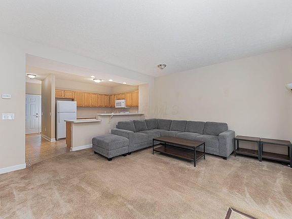 2nd image of 643 Pondview Dr