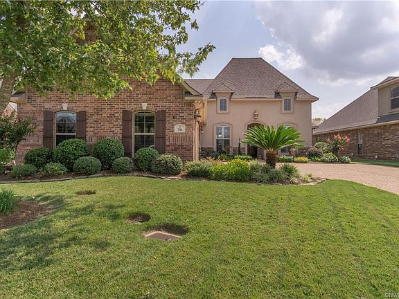 2nd image of 781 Hackberry Dr