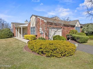 37 Lakeview Dr, Marlboro, NJ 07746