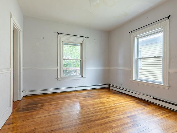 5th image of 59-61 Hillside St #5
