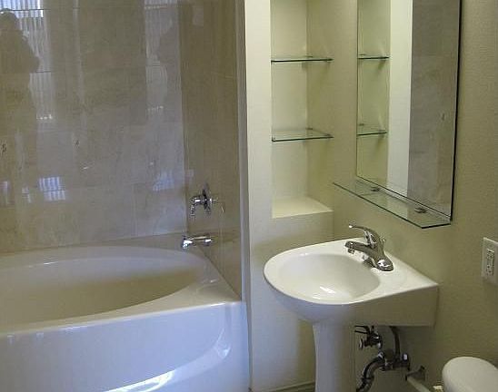 5th image of 488 E Ocean Blvd Unit 1405