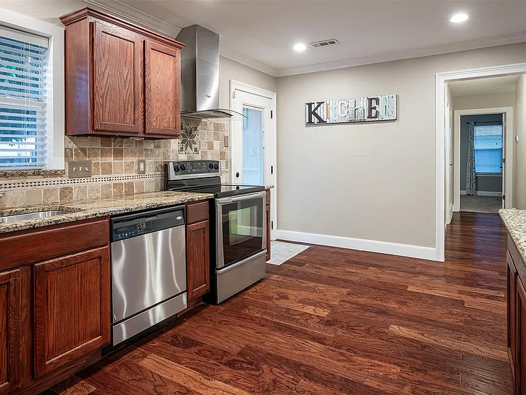 11702 Lochwood Blvd — Photo 9
