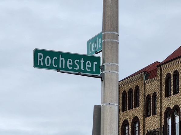 detroit-michigan-88399679 picture