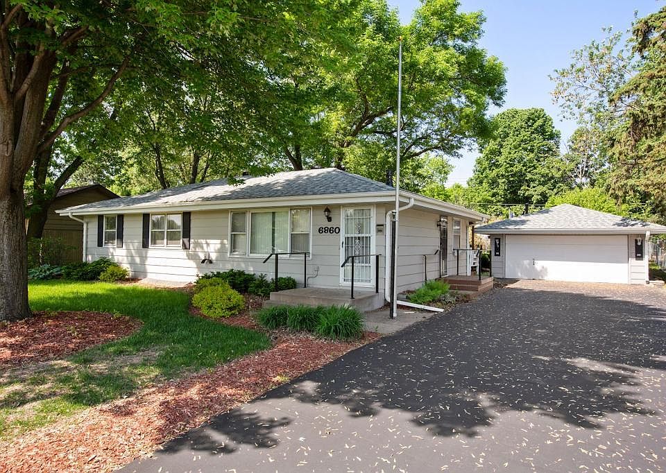 1st image of 6860 Brookview Dr NE