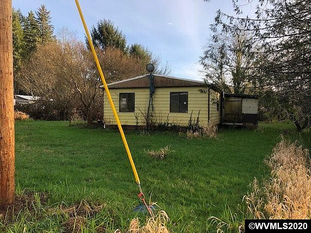 2nd image of 323 Old River Rd NE