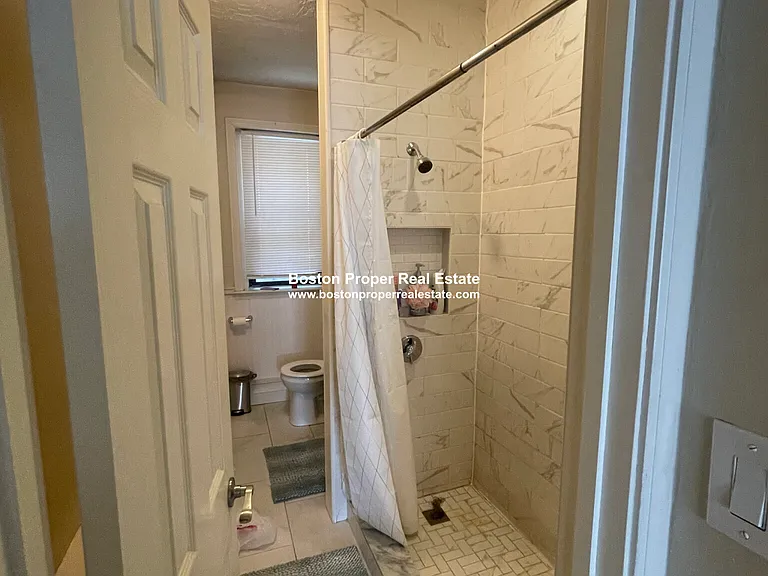 19 Peterborough St #4 — Photo 6