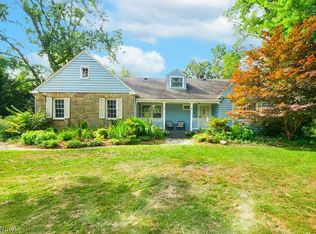 1412 Graham Rd, Stow, OH 44224