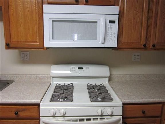 4th image of 1404 Rockwell Dr