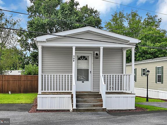 2nd image of 308 Don Dr