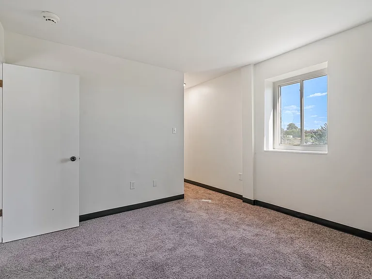 2500 Brownsville Road — Photo 11