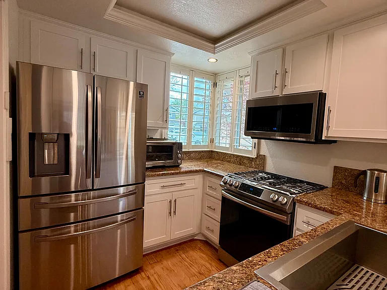 1035 Sunshine Cir — Photo 5
