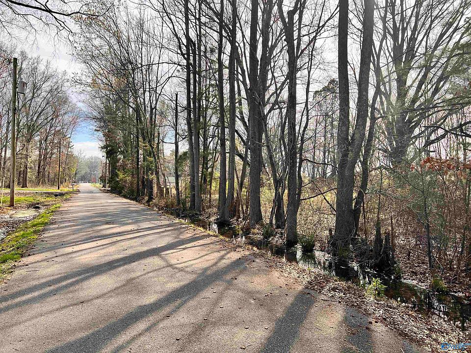 2nd image of Hunt Dr