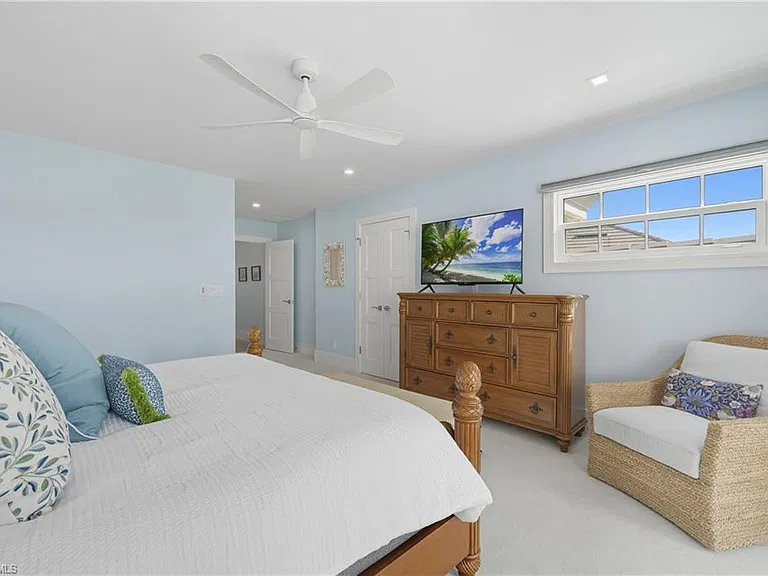 360 Carlton Pl #11 — Photo 22