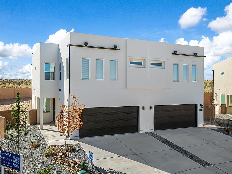 1st image of 3640 Queen Ct NE