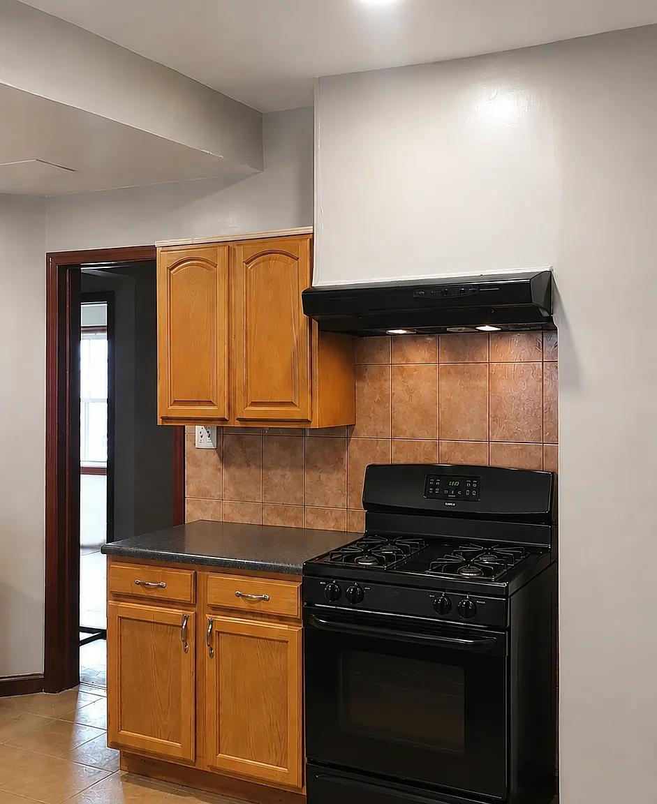 3 bed, 1550 sqft, $2,595 — Photo 2
