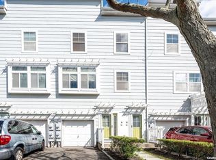 242 Beach Breeze Ln, Arverne, NY 11692