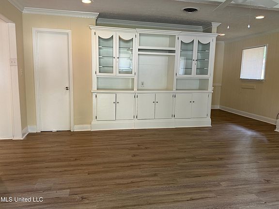 3rd image of 1269 Wooddell Dr