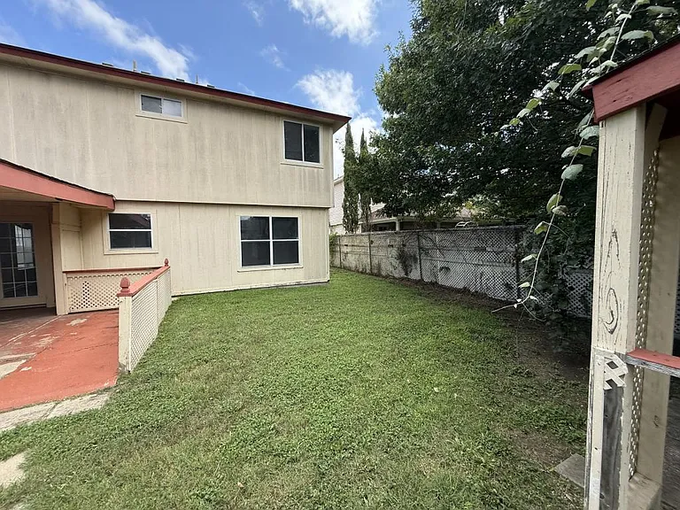 2302 Tracey Ann Ln — Photo 38