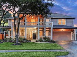 1813 Wallington Ln, Seabrook, TX 77586