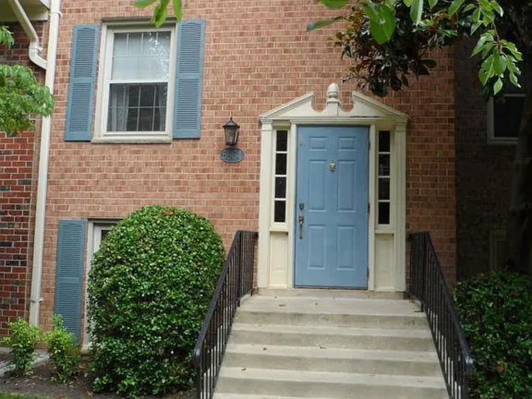 5964 Westchester Park Dr #T1 — Photo 1