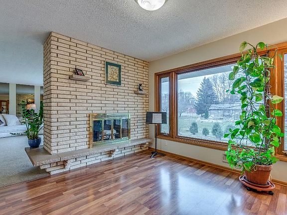 This is the formal dining room, but can be used as a flex space (since there is an eat-in kitchen).