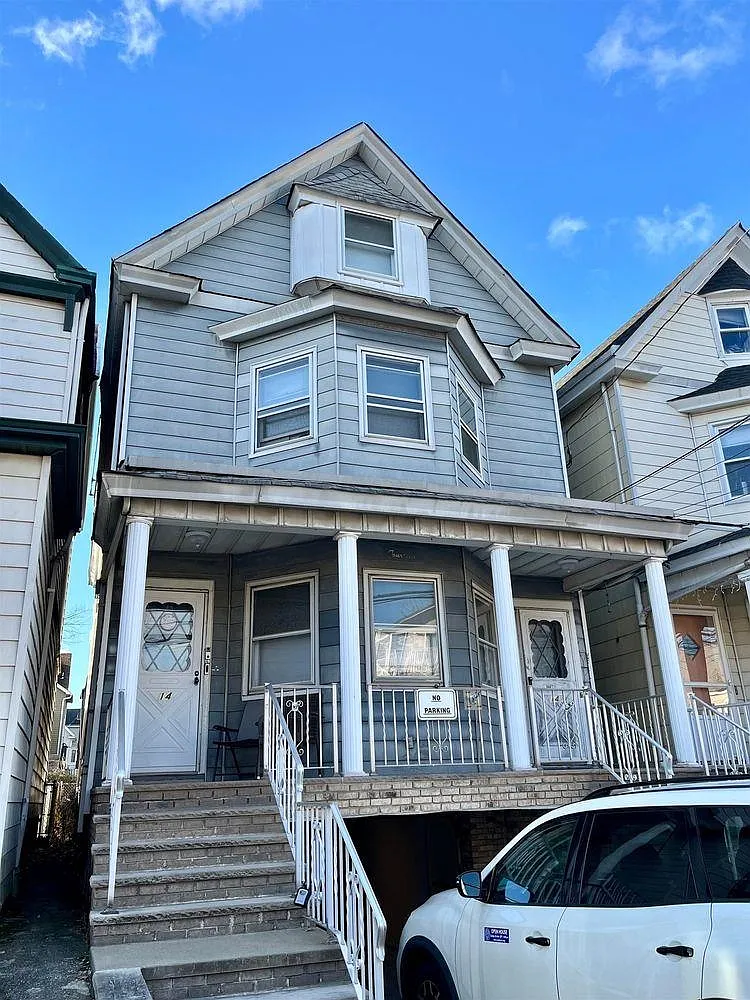 2 bed, 1.0 bath, $1,950 — Photo 1