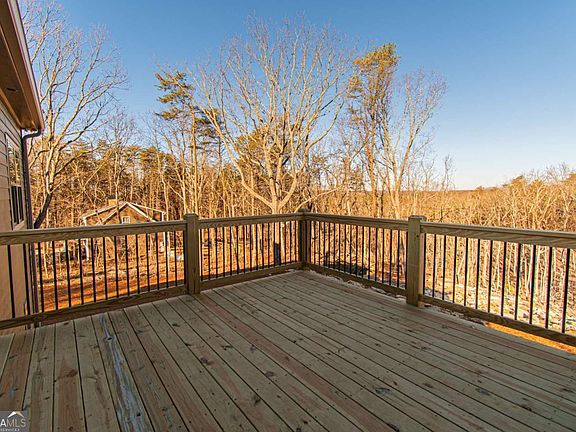 3rd image of 386 Mulberry Cir