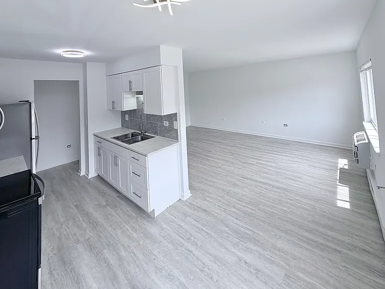 8649 W Foster Ave #2A — Photo 1