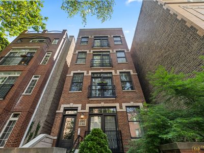 3507 N Reta Ave APT 4, Chicago, IL, 60657