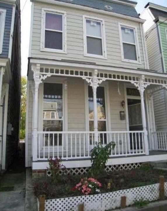 1st image of 3415 E Clay St