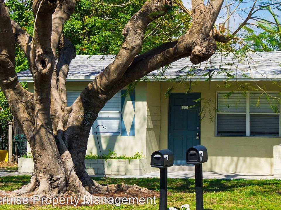 1st image of 805 NW 5th Ave