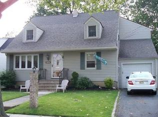 19 Cook Rd, Nutley, NJ 07110