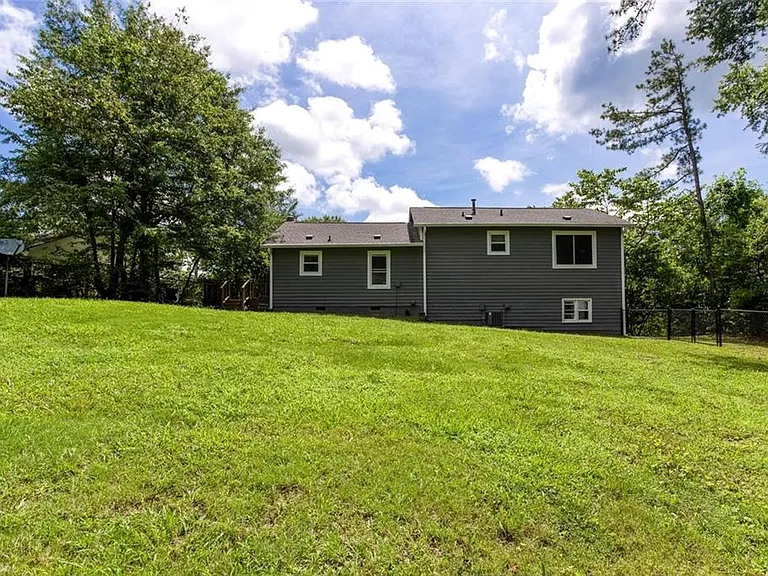 1093 Caprice Dr — Photo 36