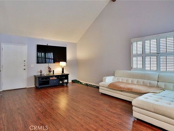 2nd image of 1615 Carmel Cir E