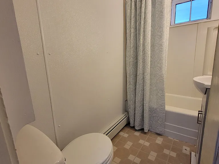 33 Stillwater Ave #1 — Photo 6