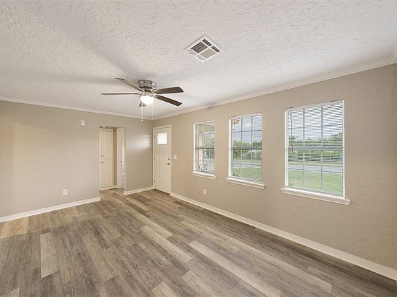 5th image of 2507 SW E Ave