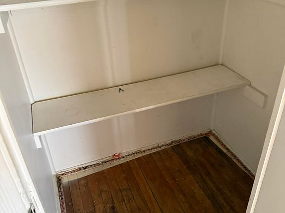 4th image of 4134 Hanna St